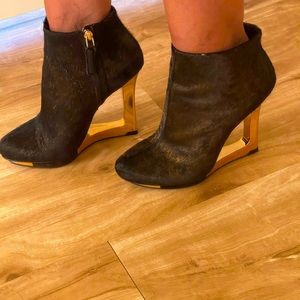 BGMAXAZRIA  Calf Skin AnkleBooties-6-1/2-Rose Gold